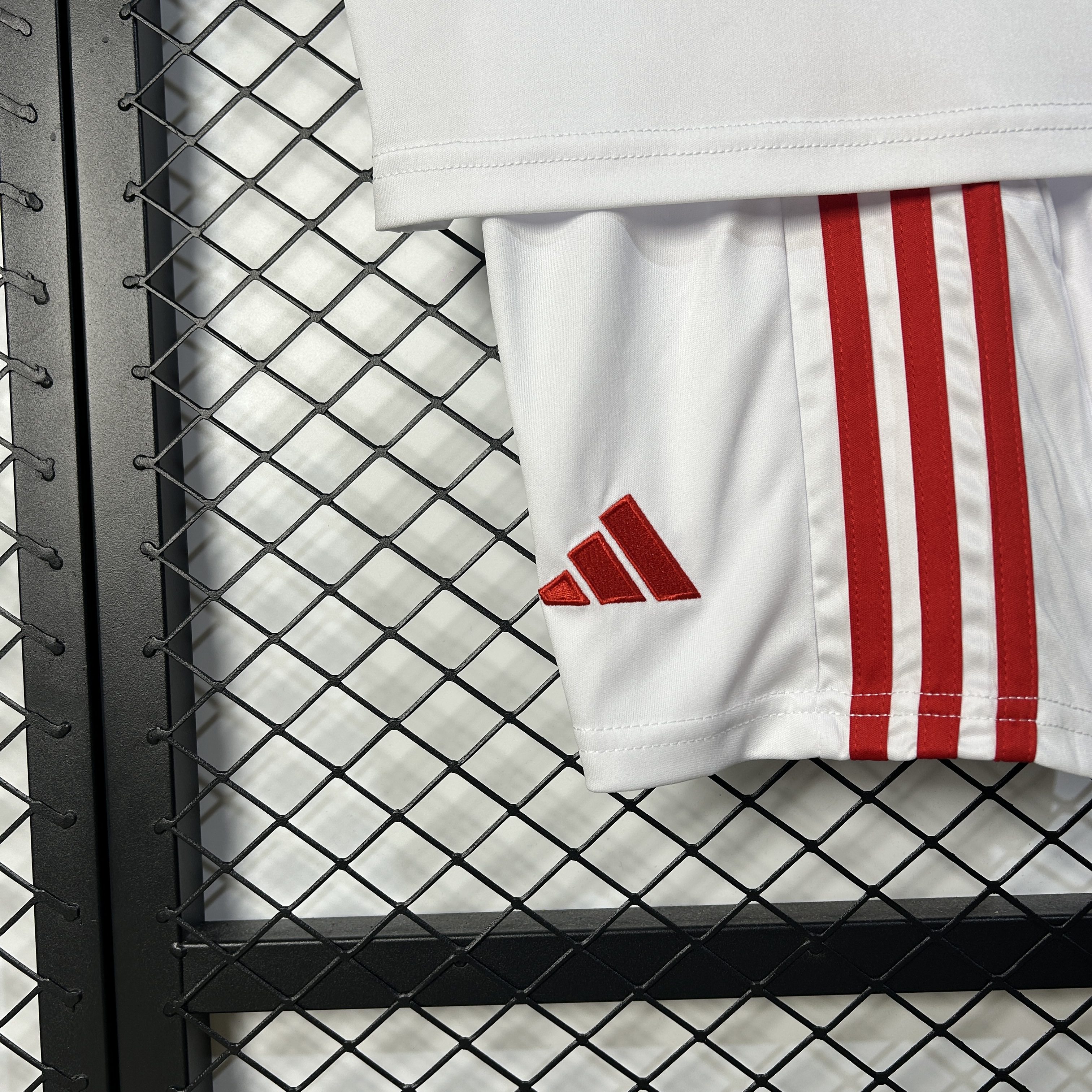 SL Benfica White Away Kids Suit 25/26