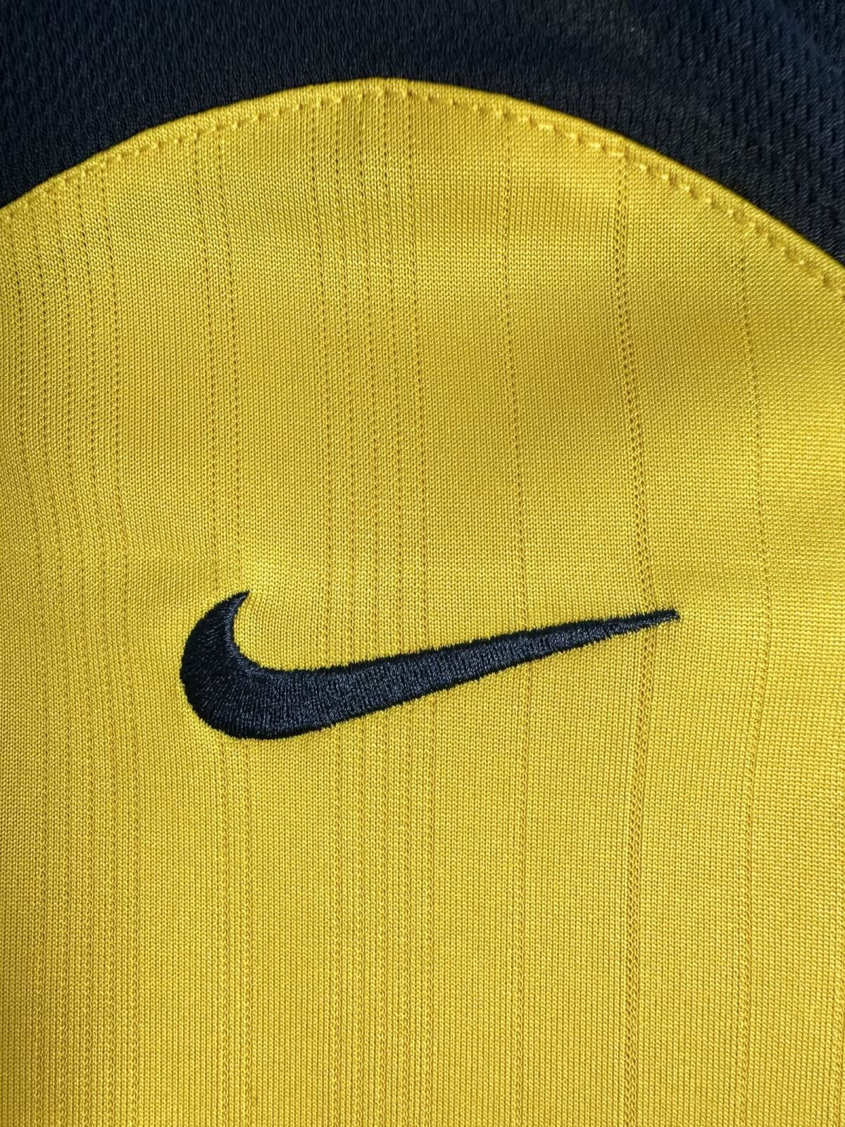 Arsenal Away Retro Jersey 2005/06