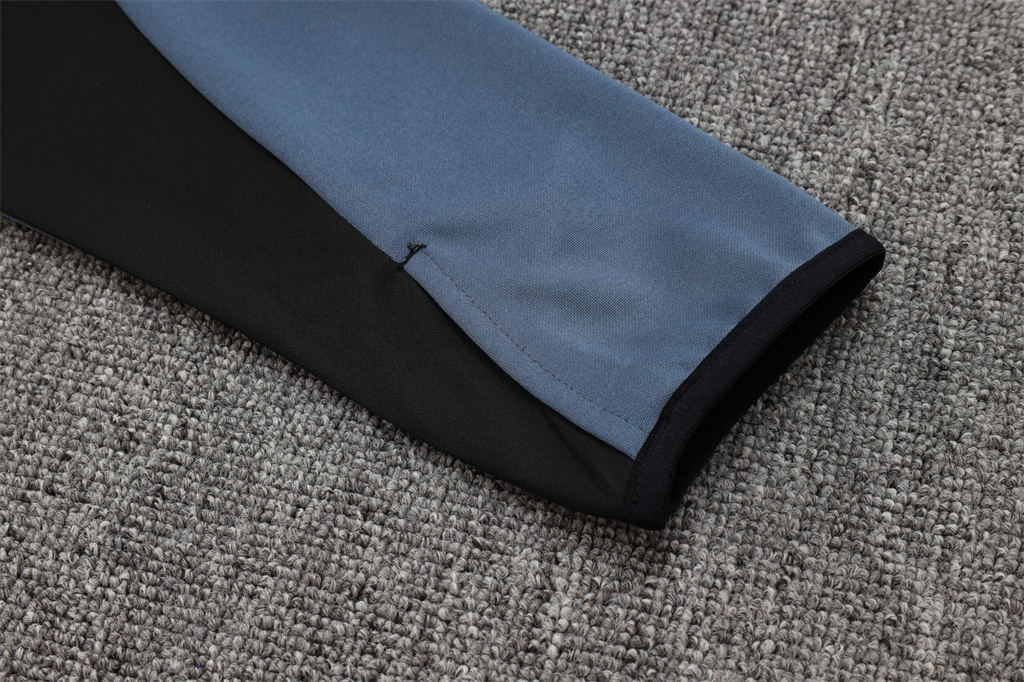 Manchester United Kids Training Suit 24/25