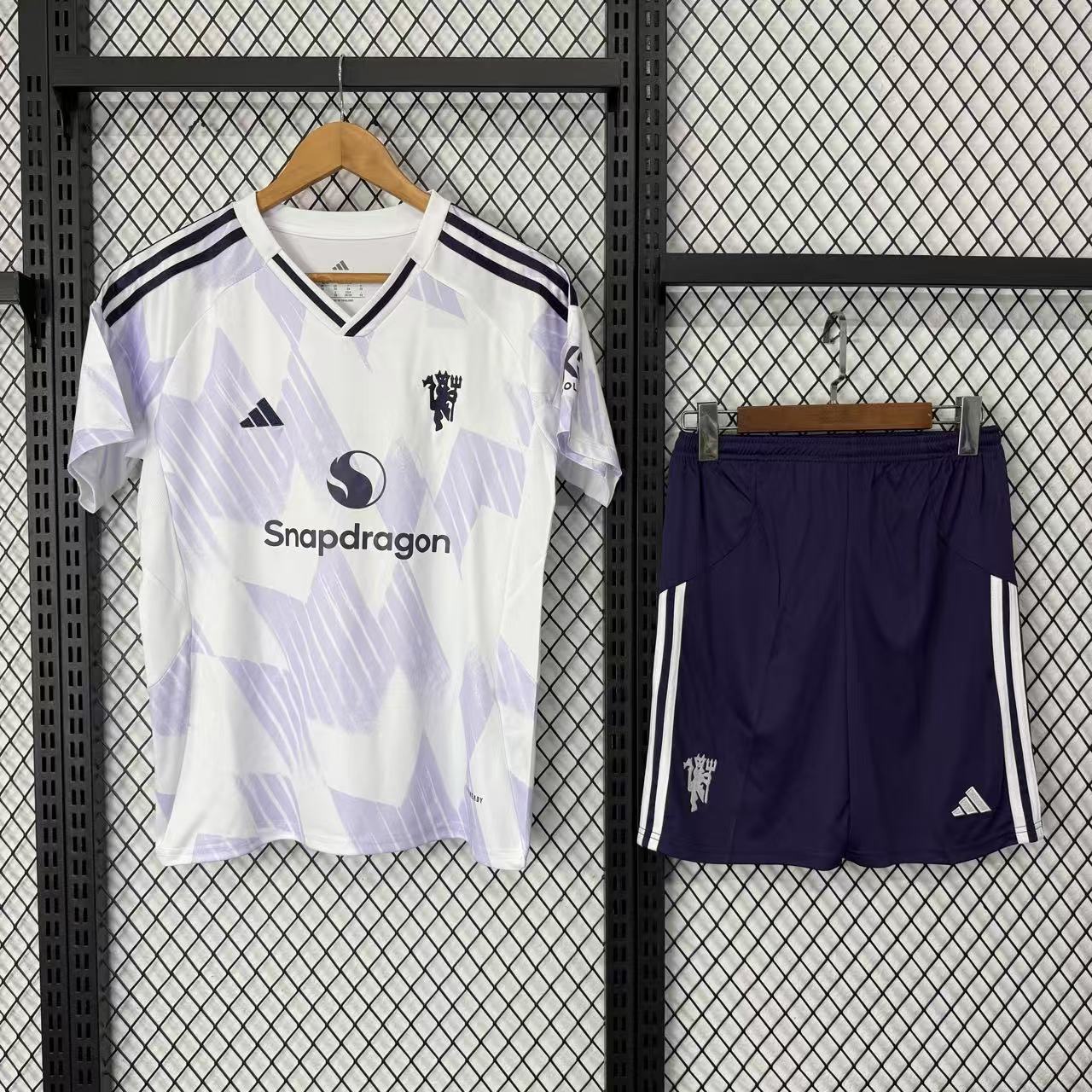 Manchester United Away Kids Suit & Socks 25/26