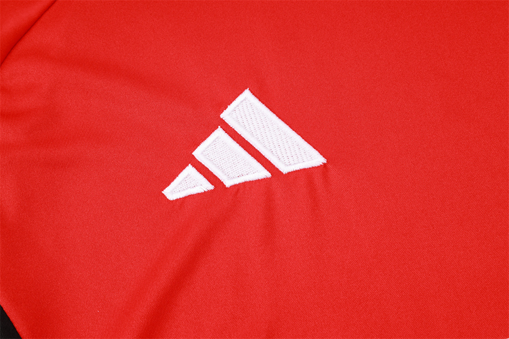 Manchester United Training Short sleeve Suit 24/25