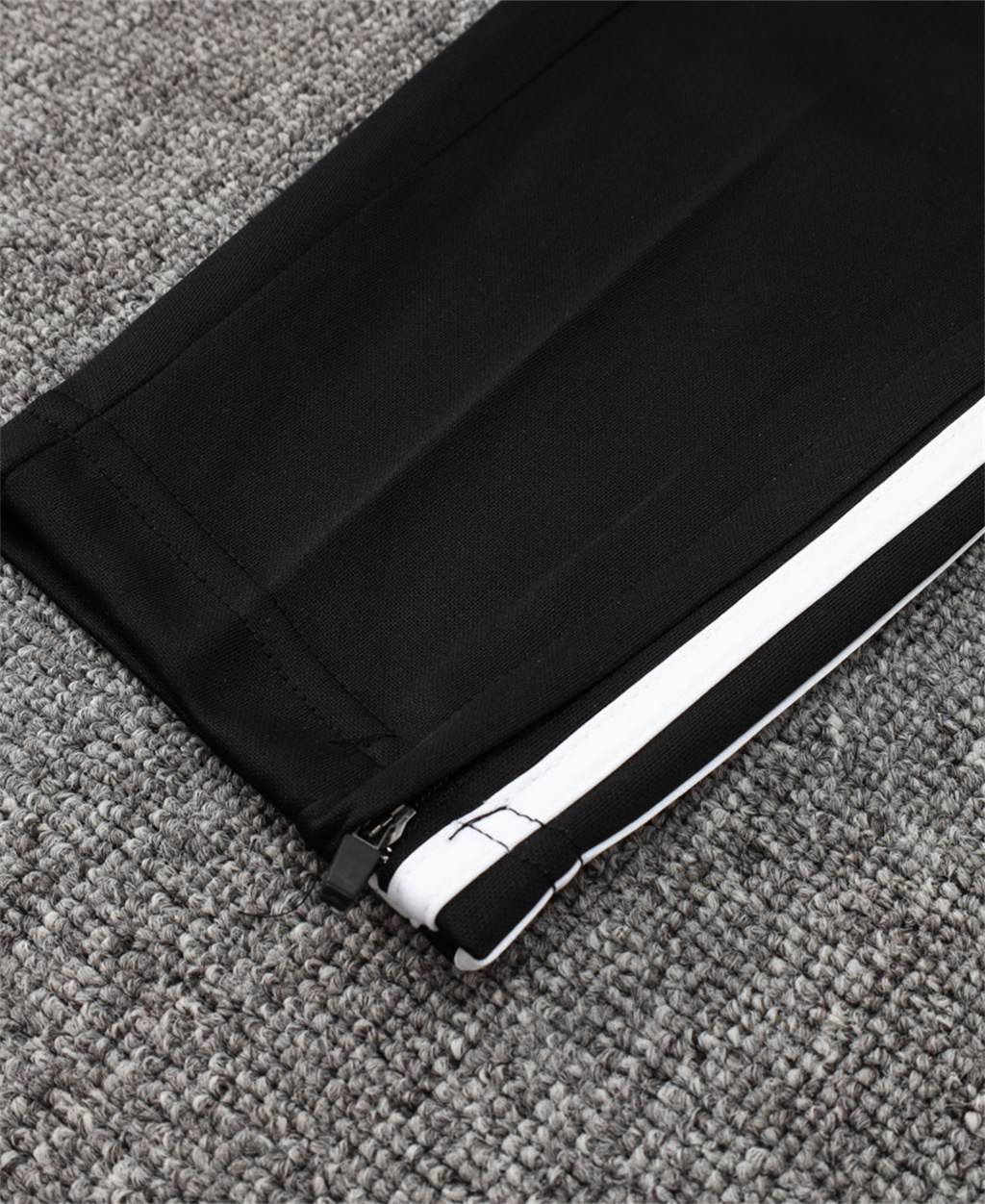 Manchester United Training Pants 24/25