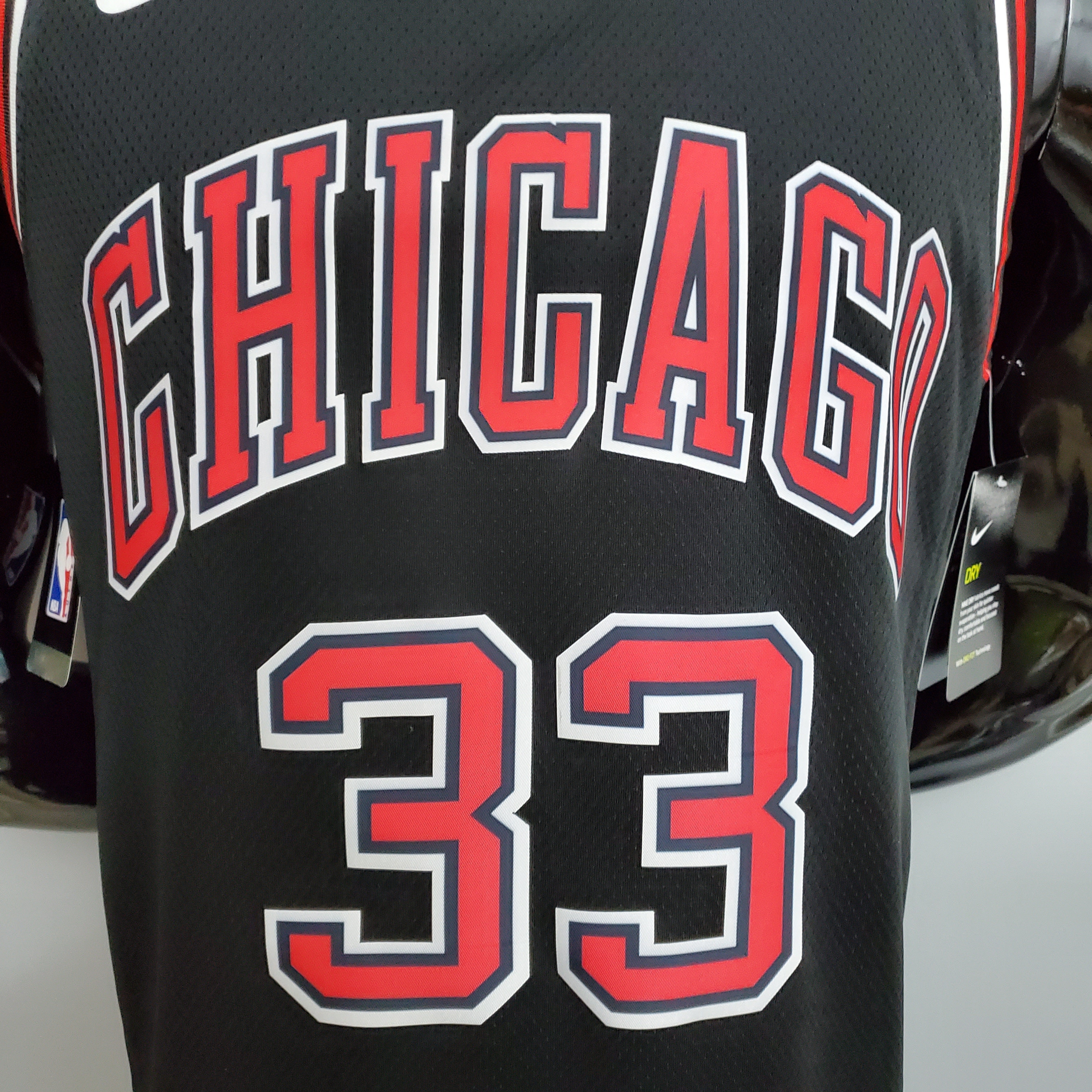 Scottie Pippen Chicago Bulls Swingman Jersey Black