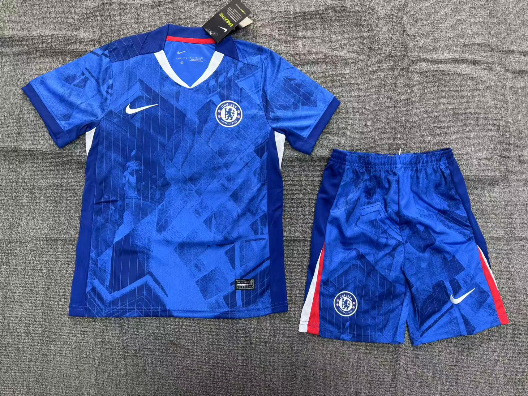 Chelsea Home Kids Suit & Socks 25/26