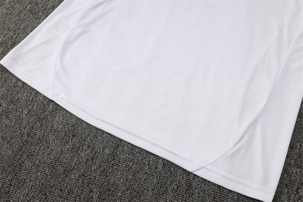 Internacional  Training Short sleeve Suit 24/25