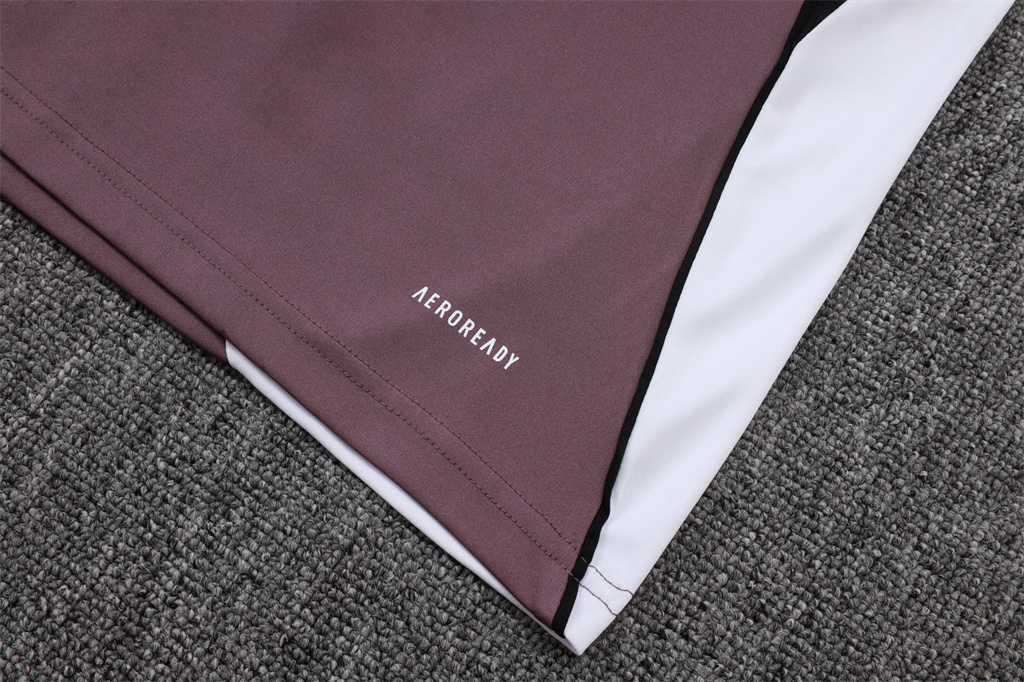 Manchester United Training Jersey 25/26