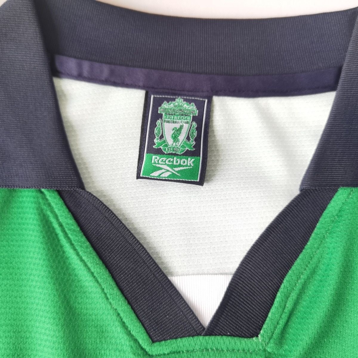 Liverpool Retro Jersey Away Shirt 1999-00