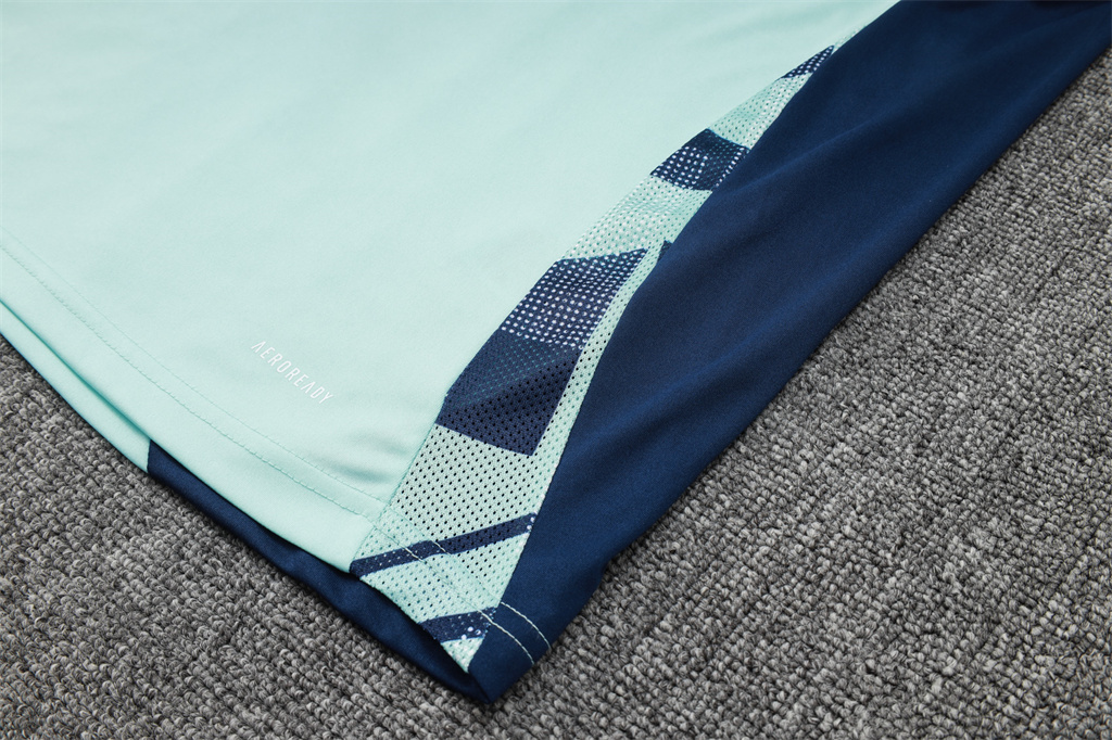 Manchester United Training Jersey 24/25