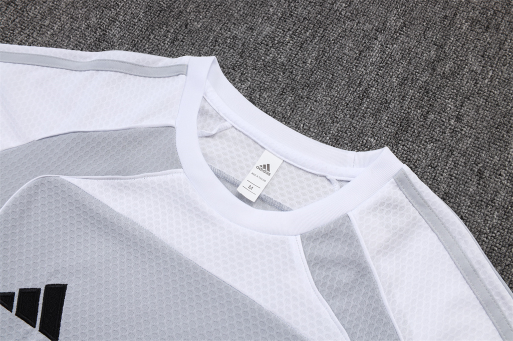 Real Madrid Training Short sleeve jersey 25/26