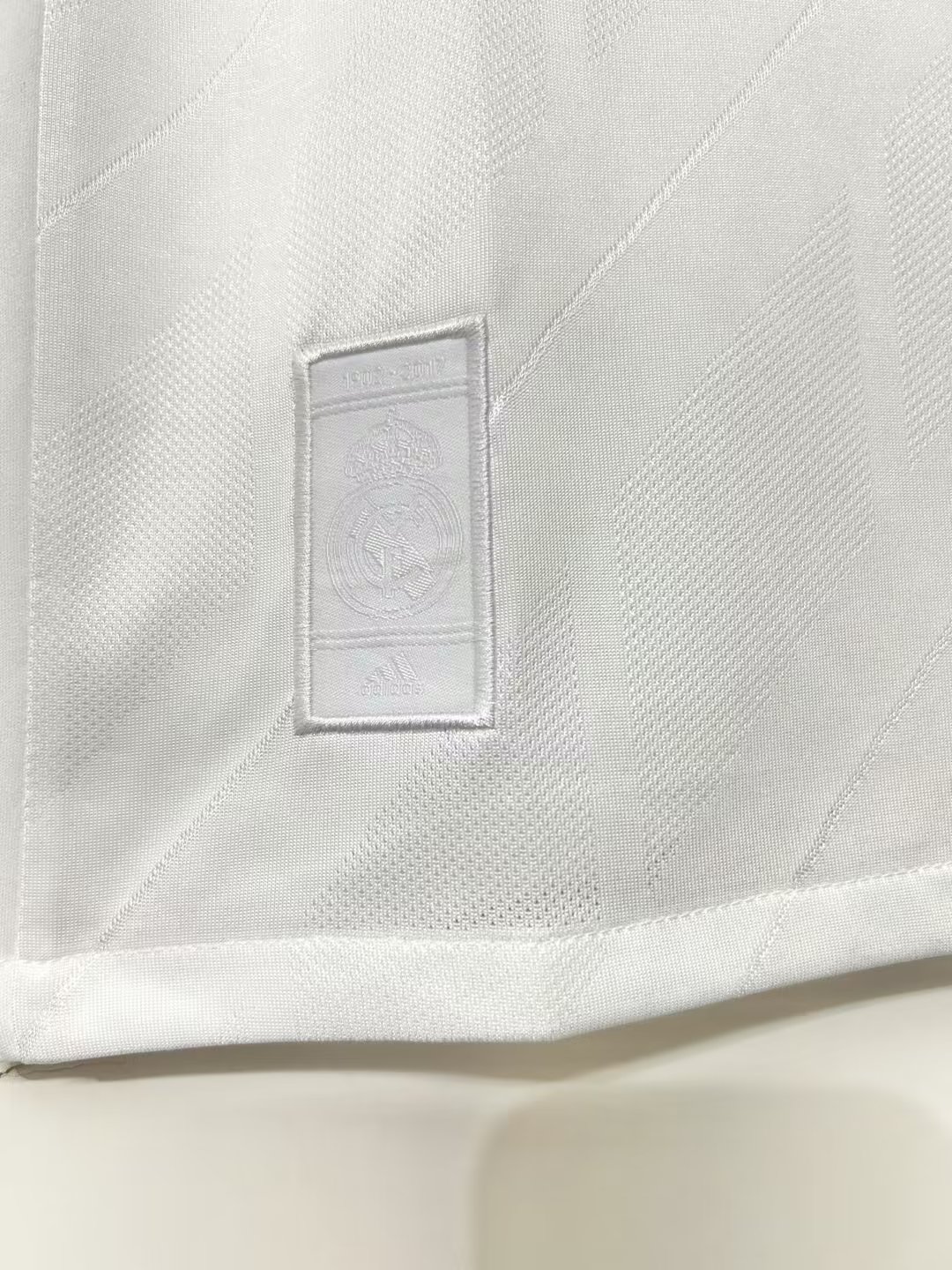 Real Madrid Home Man Jersey 17/18