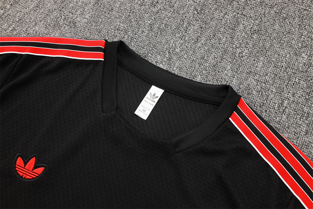 Manchester United Training Short sleeve Suit 25/26