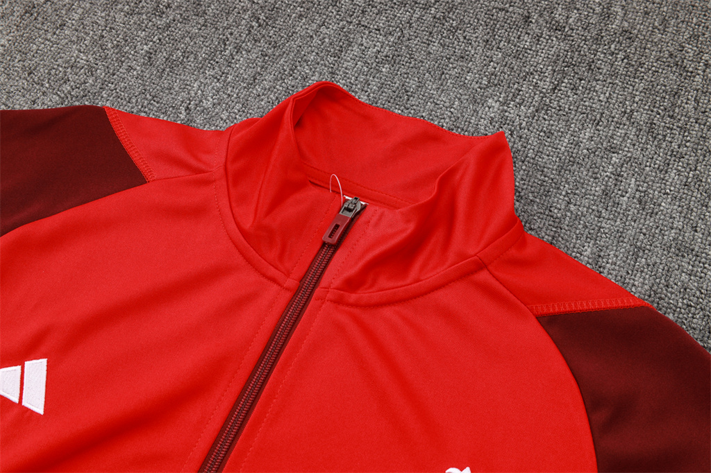 Internacional Training Jacket 24/25