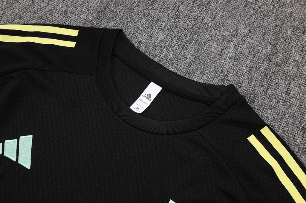 Juventus Training Short Sleeve jersey 25/26