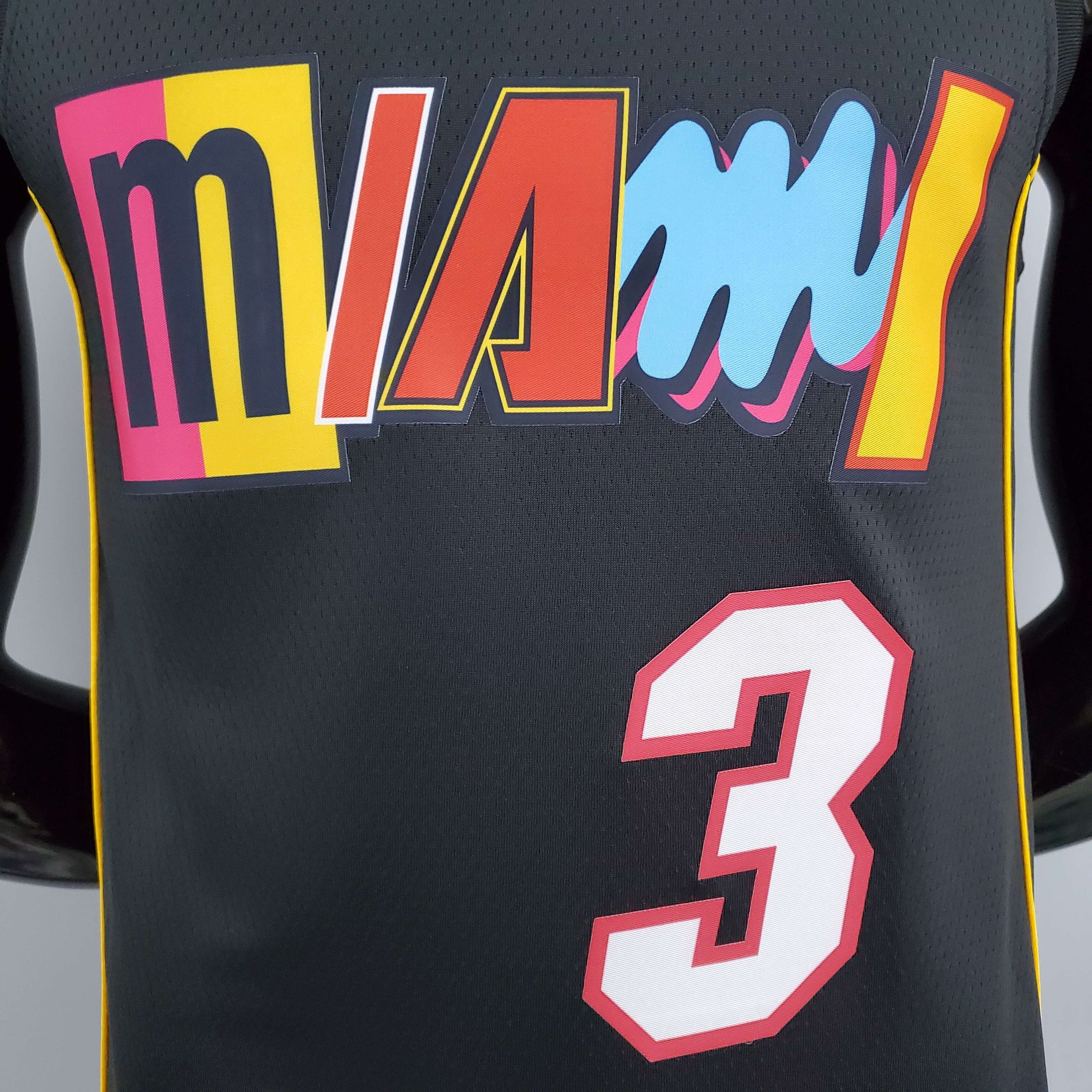 Dwyane Wade Miami Heat 2022 City Edition Swingman Jersey Black