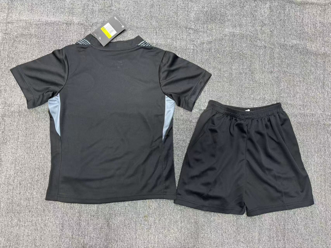 Chelsea Goalkeeper Kids Suit 25/26