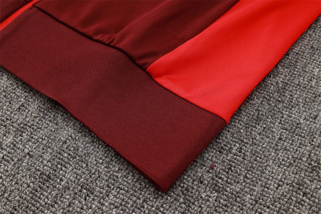 Internacional Training Jacket 24/25