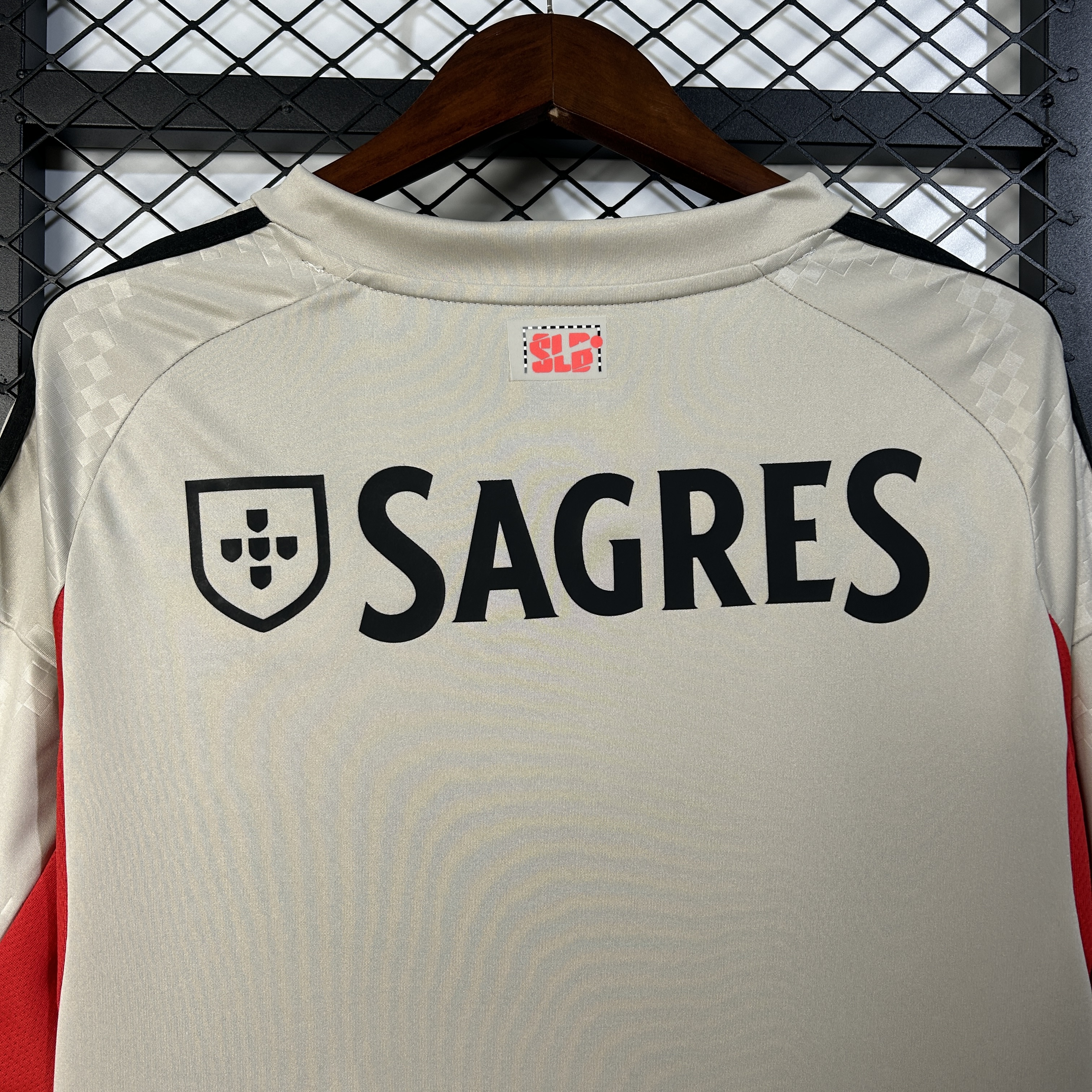SL Benfica Beige Away Man Jersey 25/26
