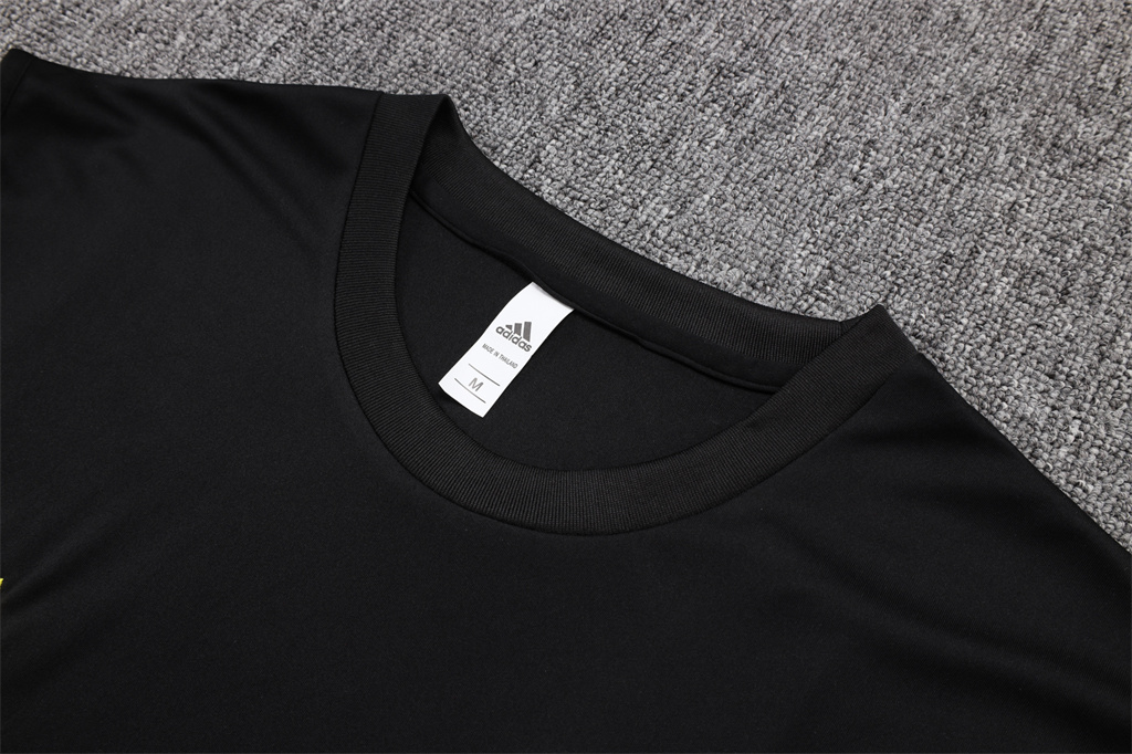 Manchester United Training Jersey 25/26