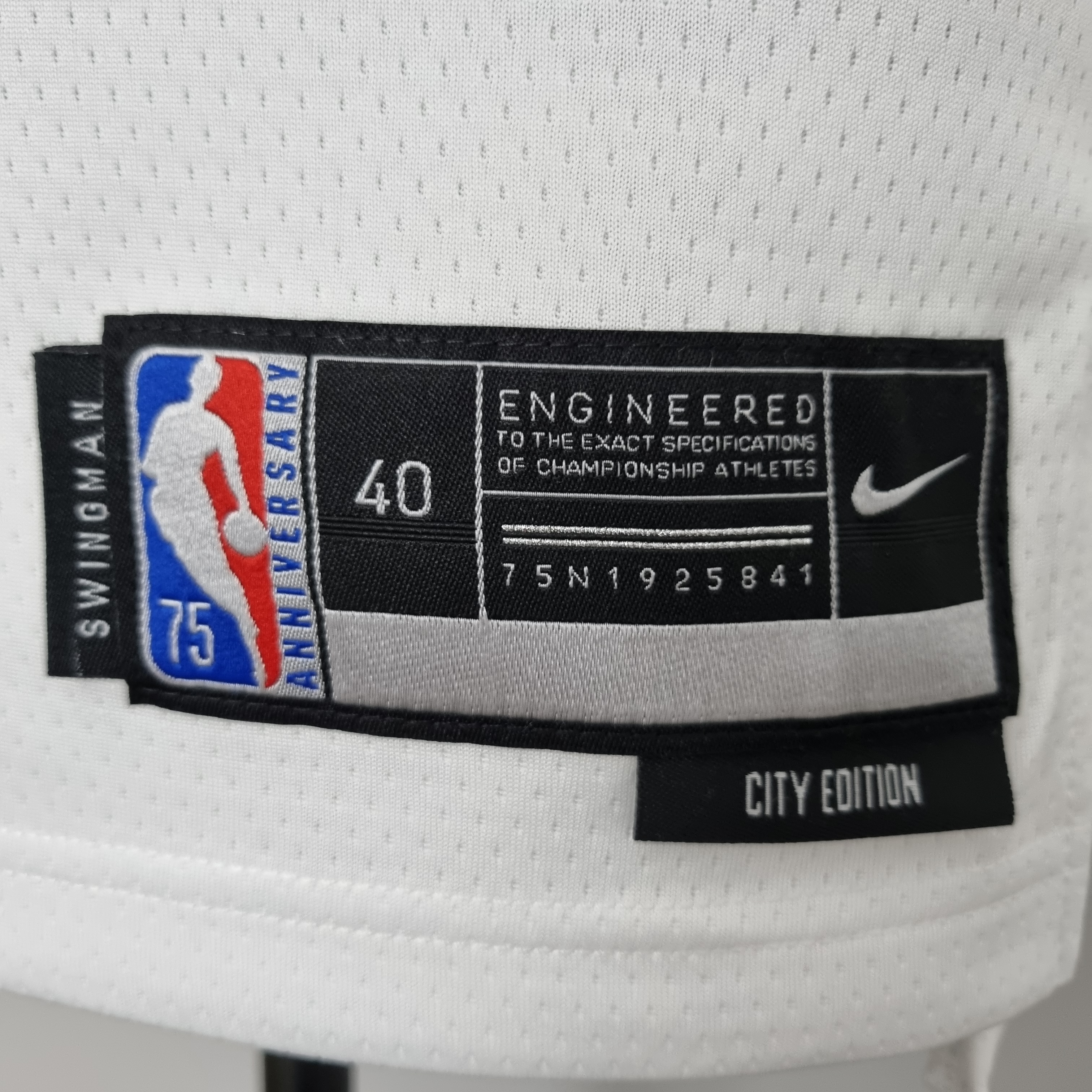 Carmelo Anthony New York Knicks 75th Anniversary Swingman Jersey White