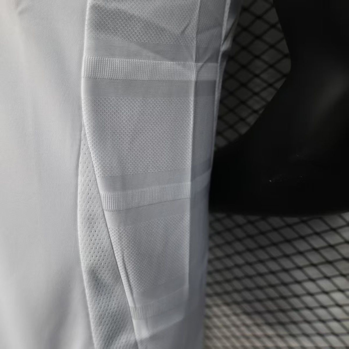 Liverpool's second away player edition football jersey for 2025-2026