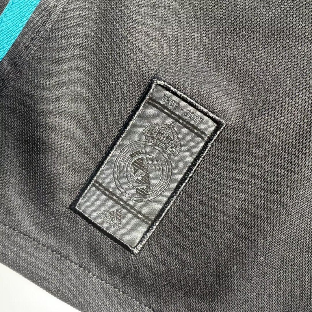 Real Madrid Away Retro Jersey 2017/18