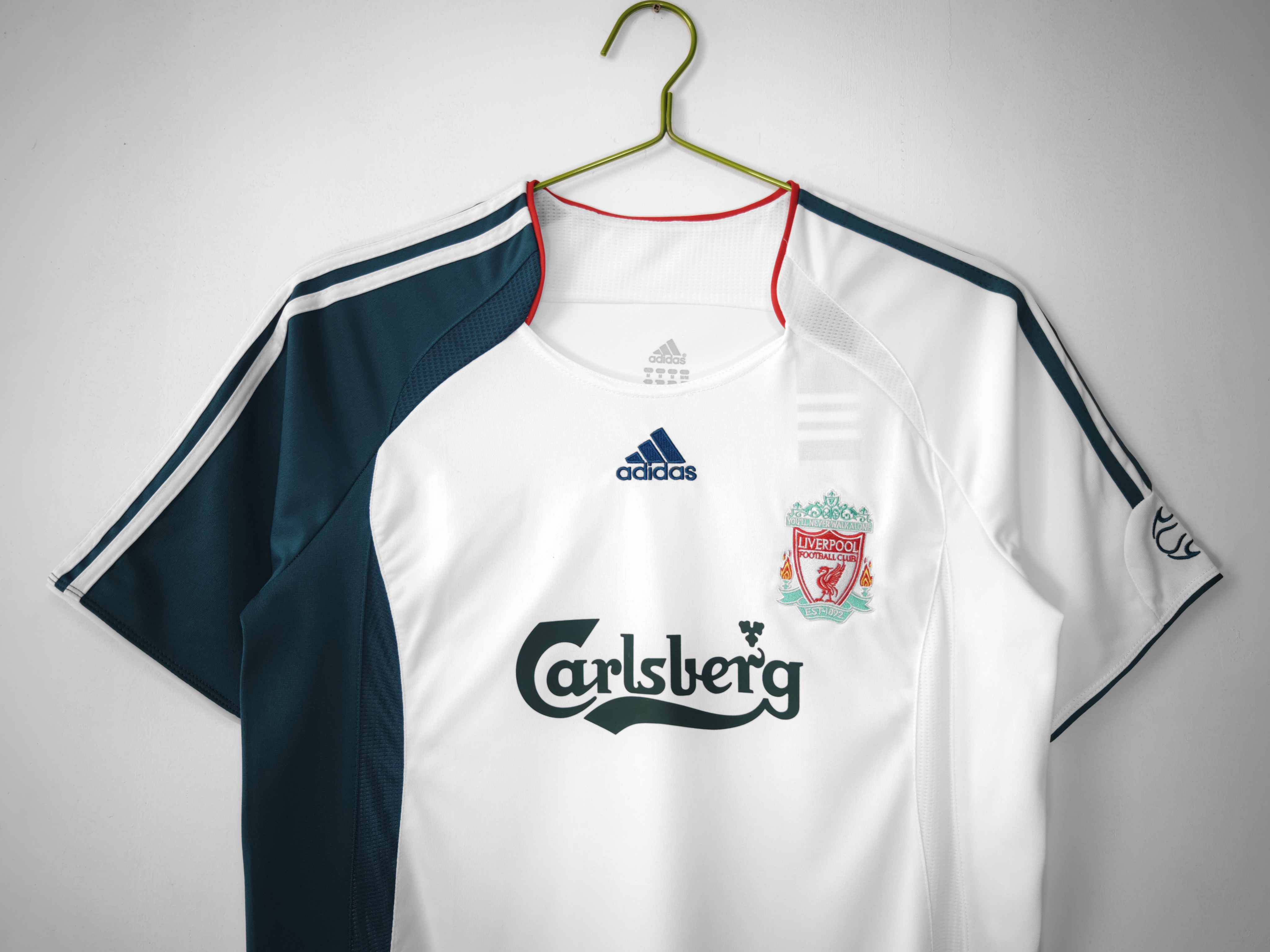 Liverpool Away Retro Jersey 2006/08