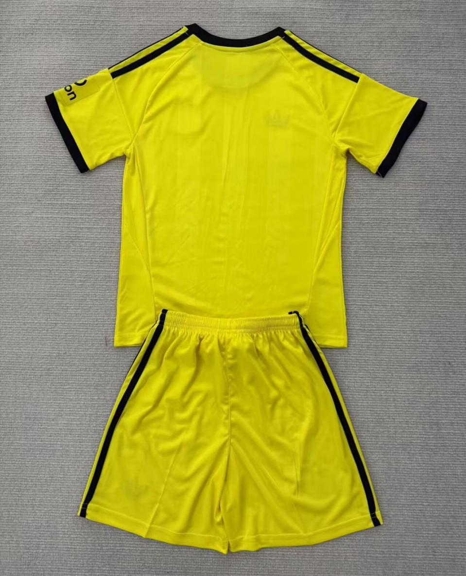 Newcastle United Goalkeeper Kids Suit 25/26