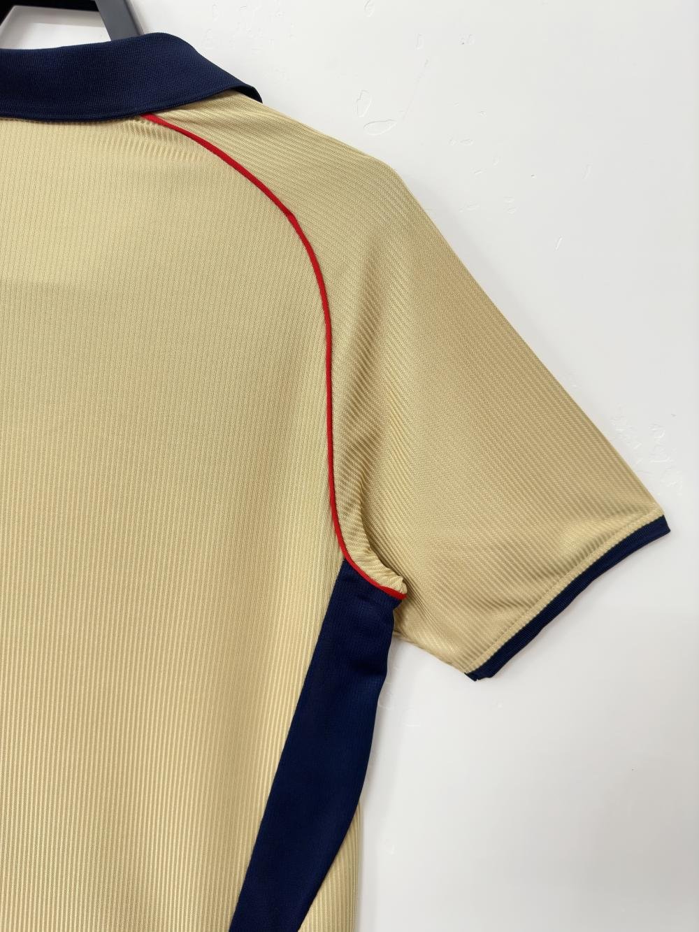 Arsenal Retro  Away Football Shirt 2001/2002