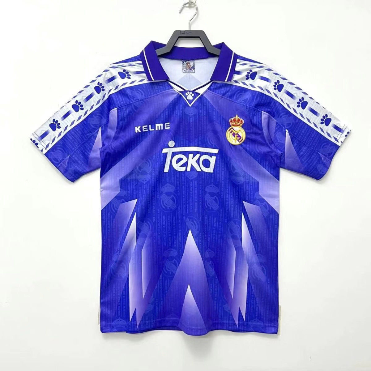 Real Madrid Retro Jersey Away Shirt 1996-97