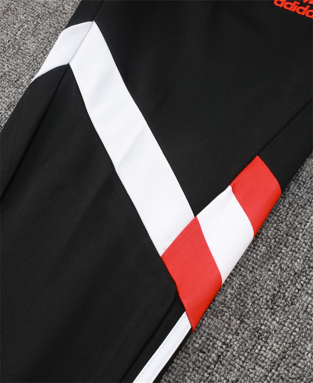 Manchester United Training Pants 24/25