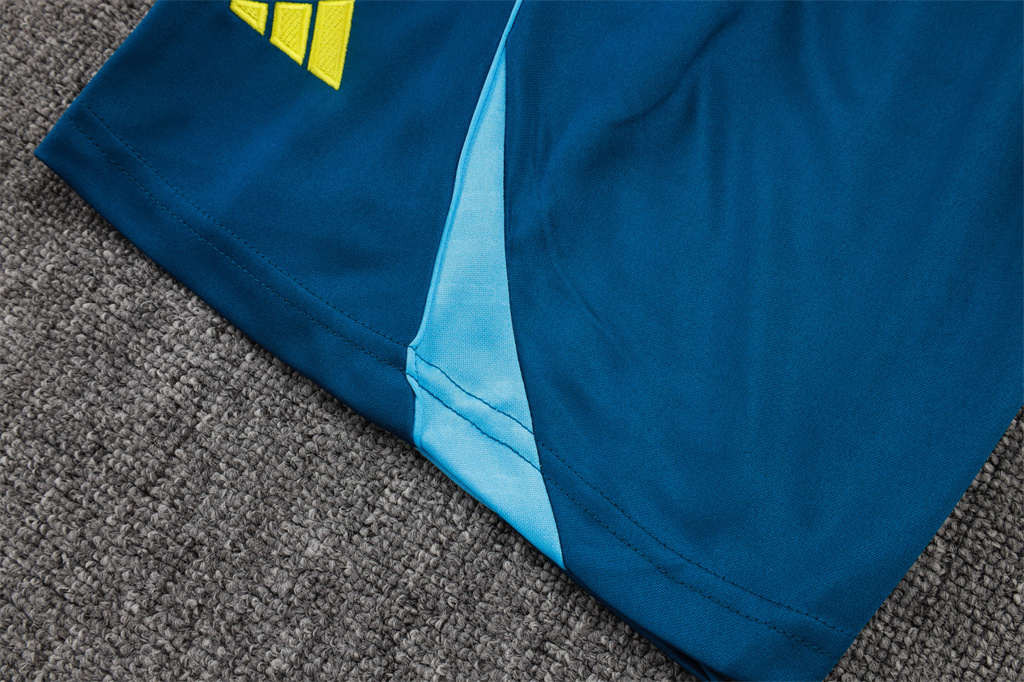 Juventus Training Jersey 25/26