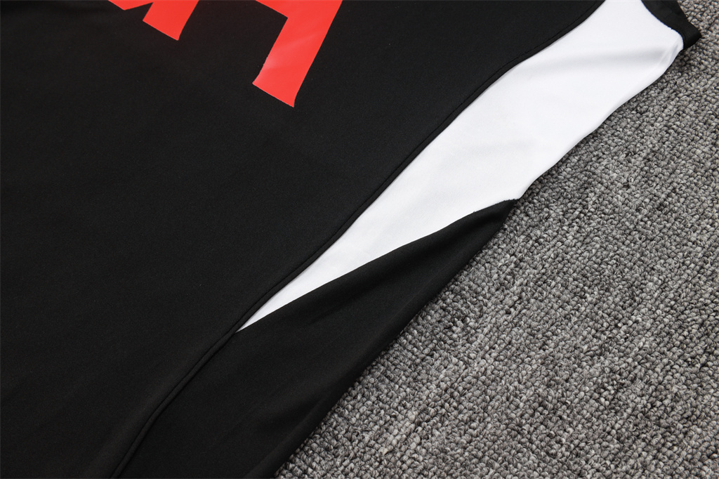 Liverpool Training Jersey 25/26