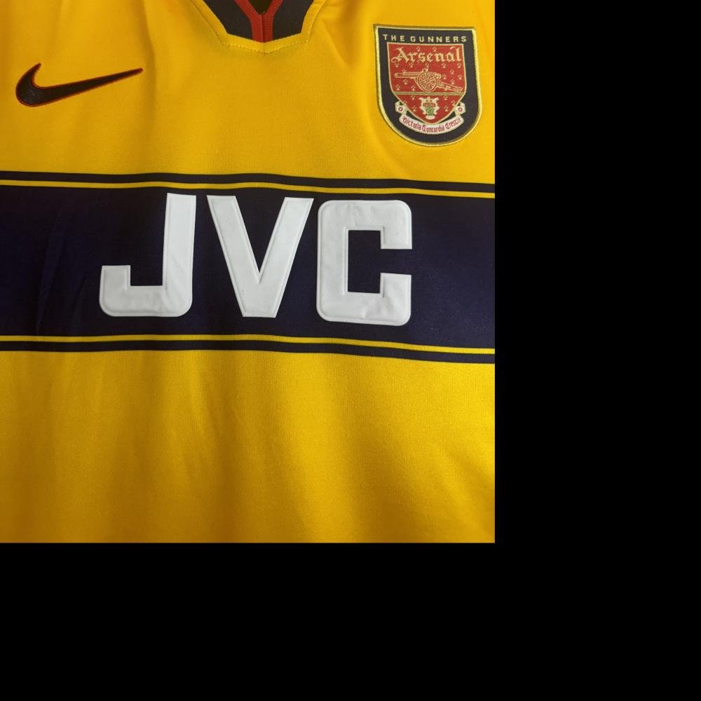 Arsenal Retro  Away Football Shirt 1997-1999