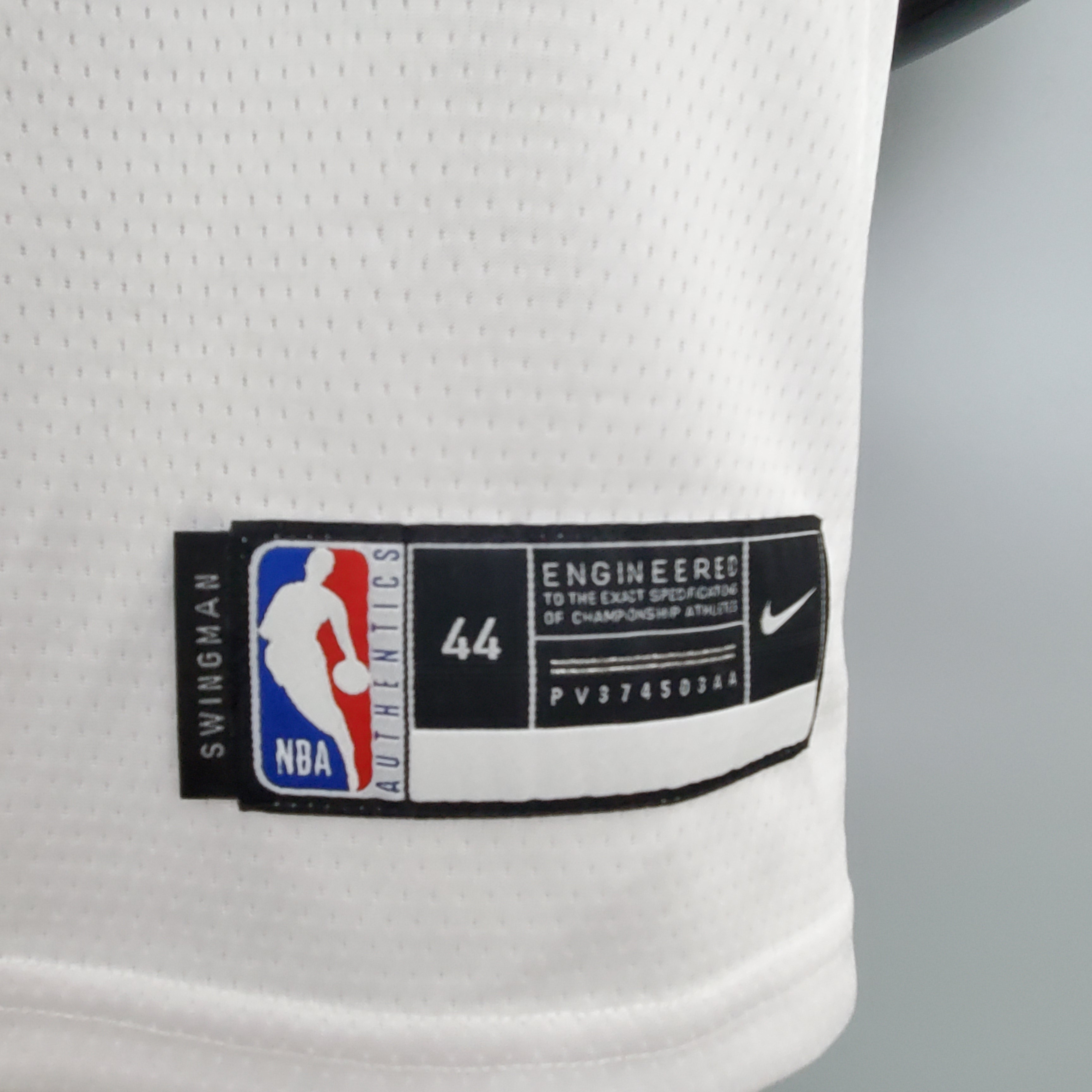 LeBron James Los Angeles Lakers 2020/21 Swingman Jersey White
