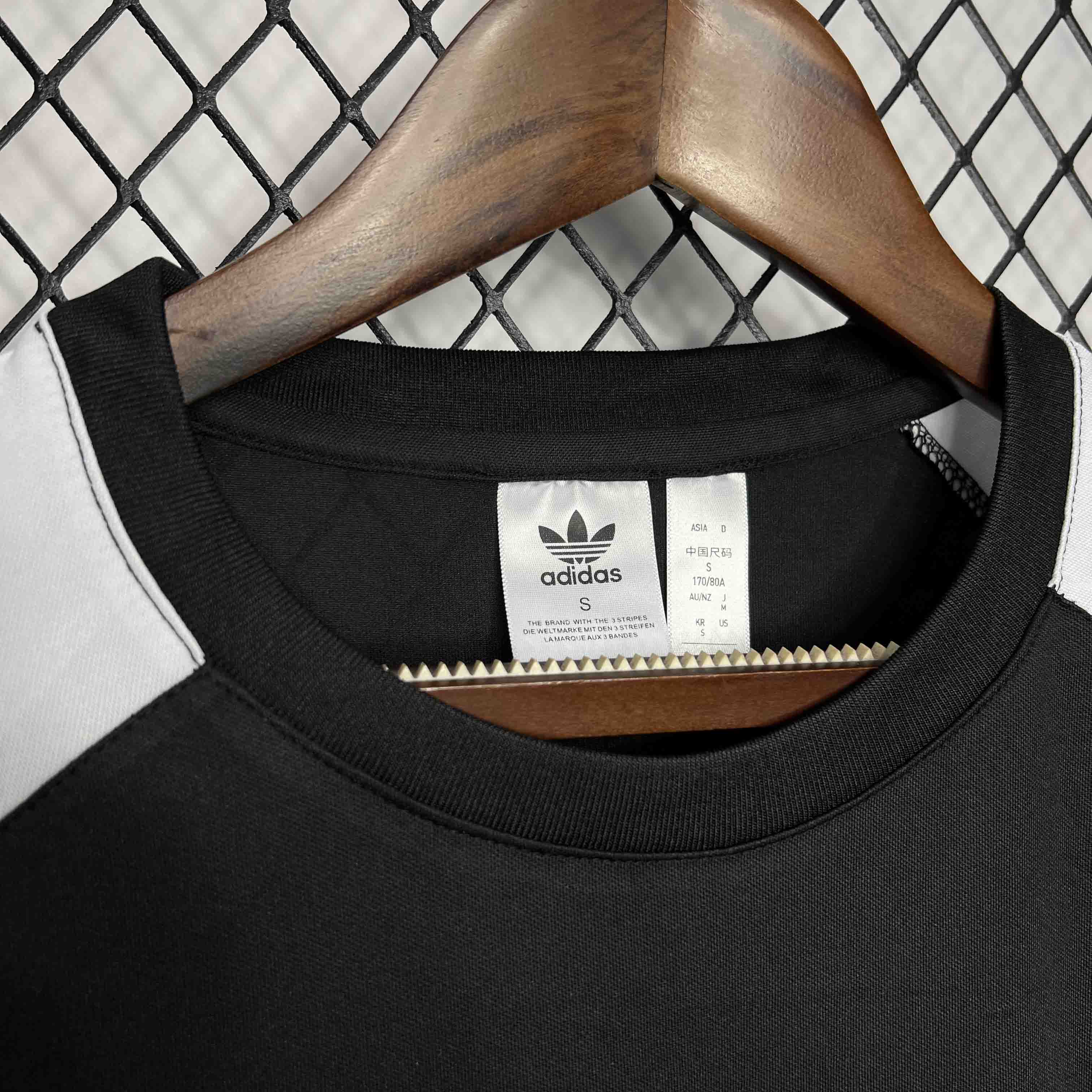 24-25 Germany pre-match training uniform