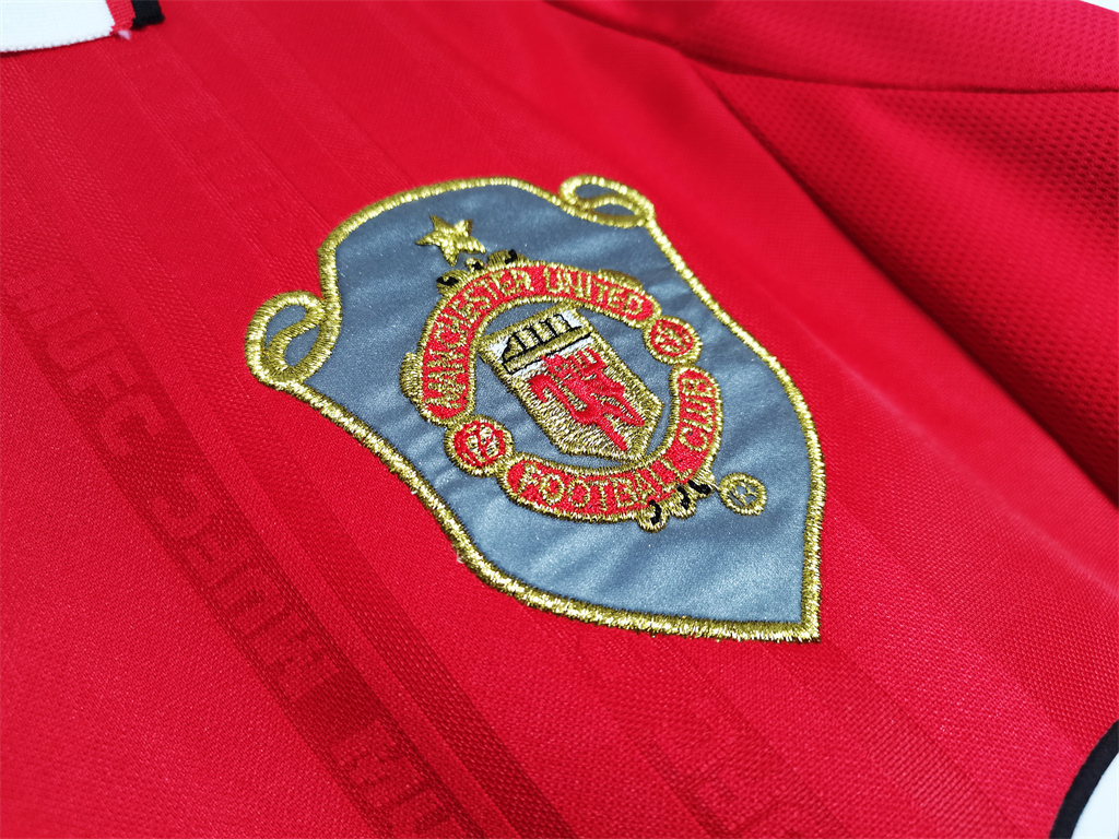 Manchester United Home Long Sleeve Retro Jersey 1999/00