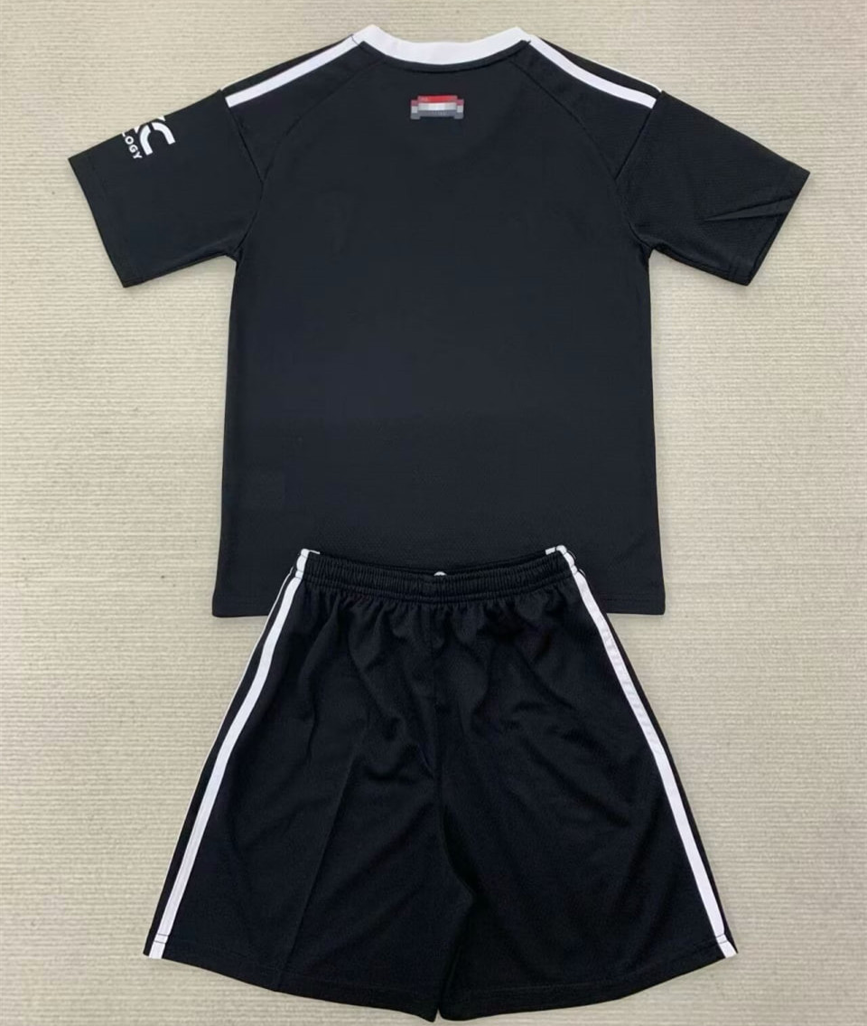 Manchester United Goalkeeper Kids Suit 24/25 Black