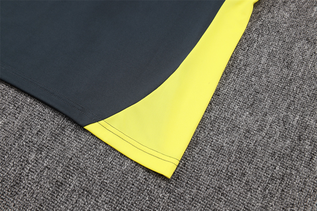 Real Madrid Training Jersey 25/26