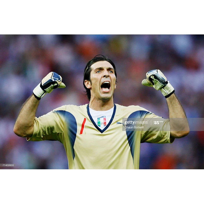 Italy Retro Goalkeeper Jersey 2006