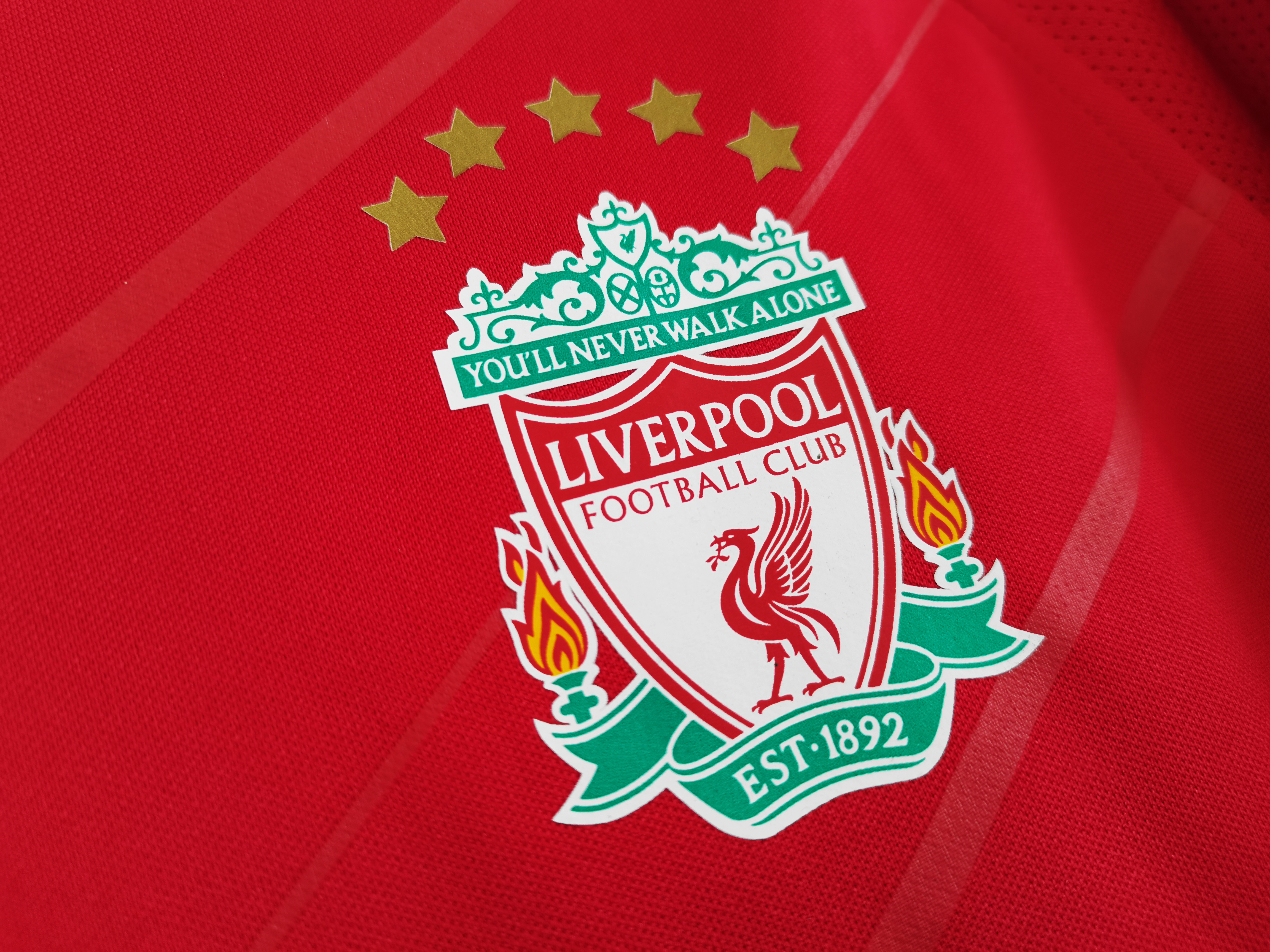 Liverpool Home Retro Jersey 05/06