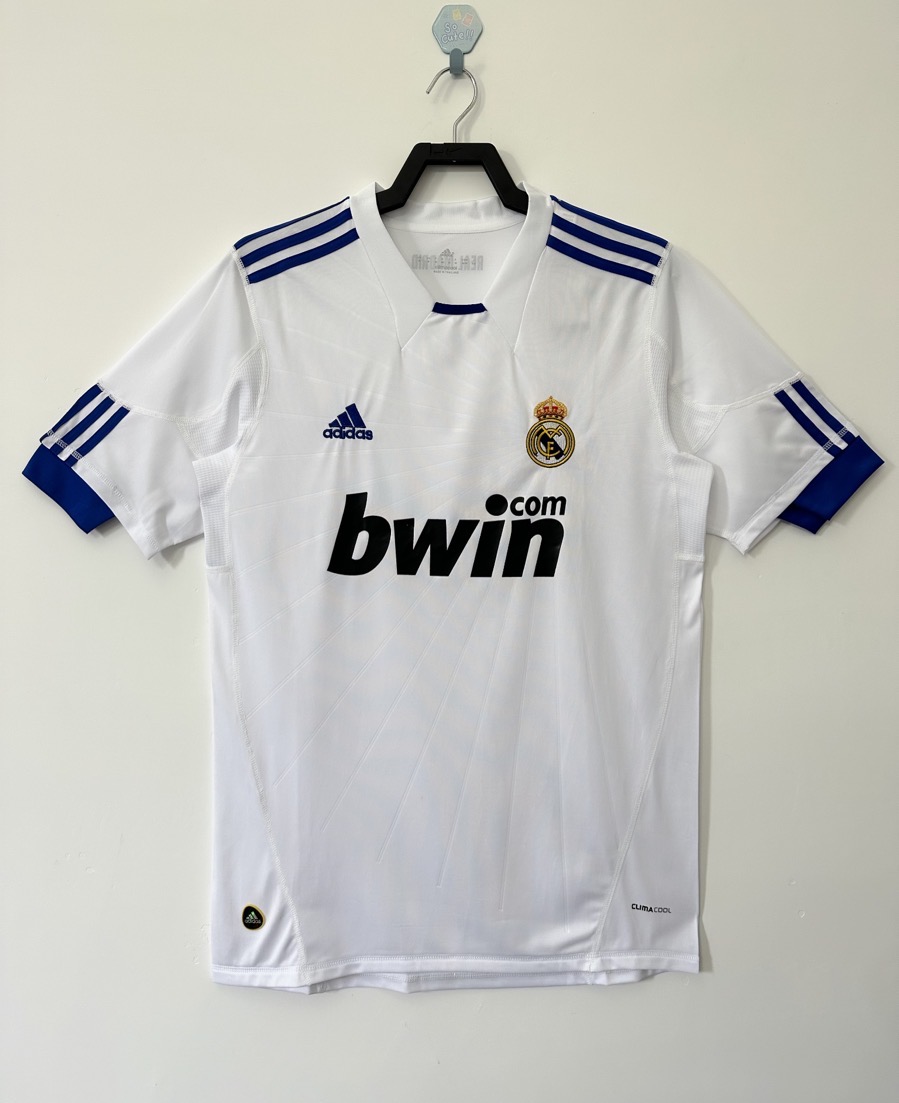 Real Madrid Home Retro Jersey 2010/11
