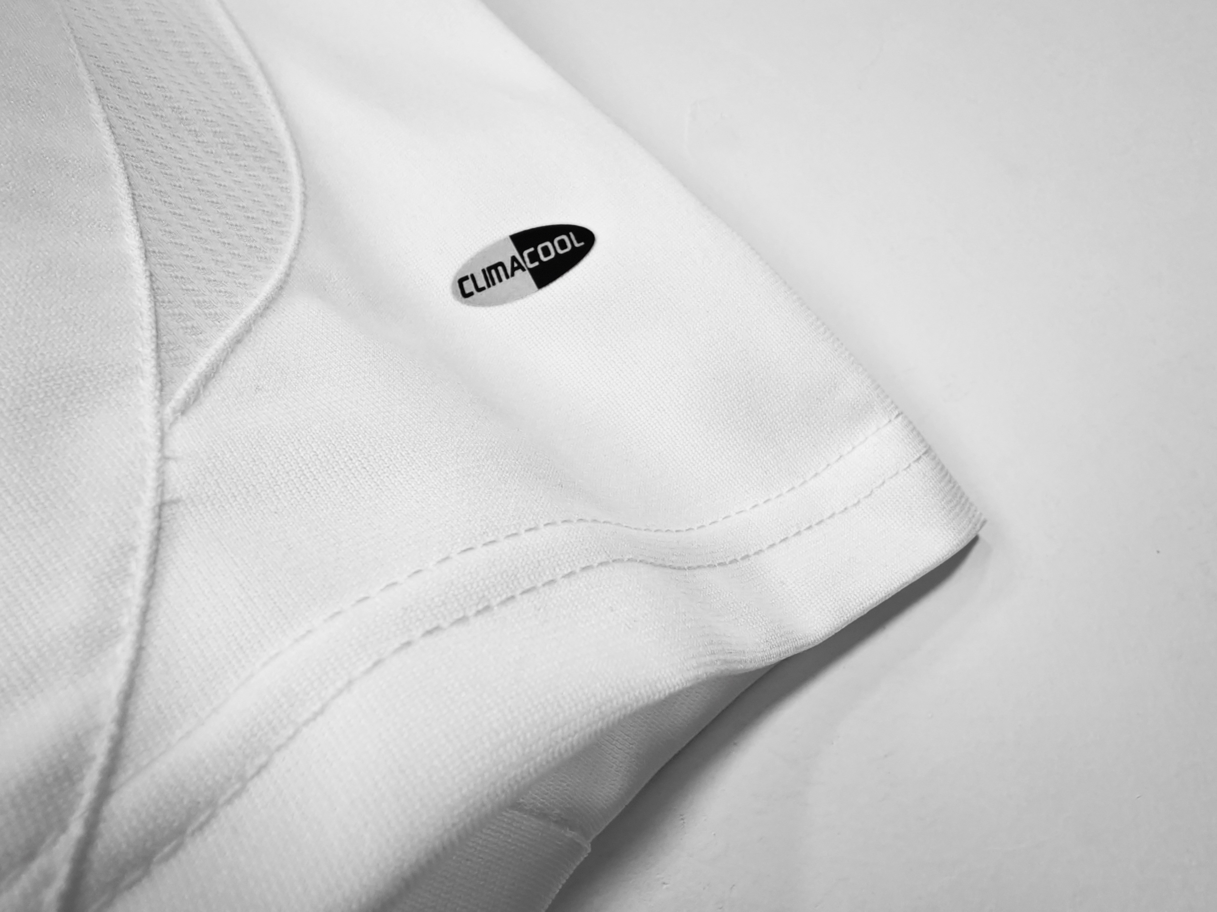 Liverpool Away Retro Jersey 2006/08