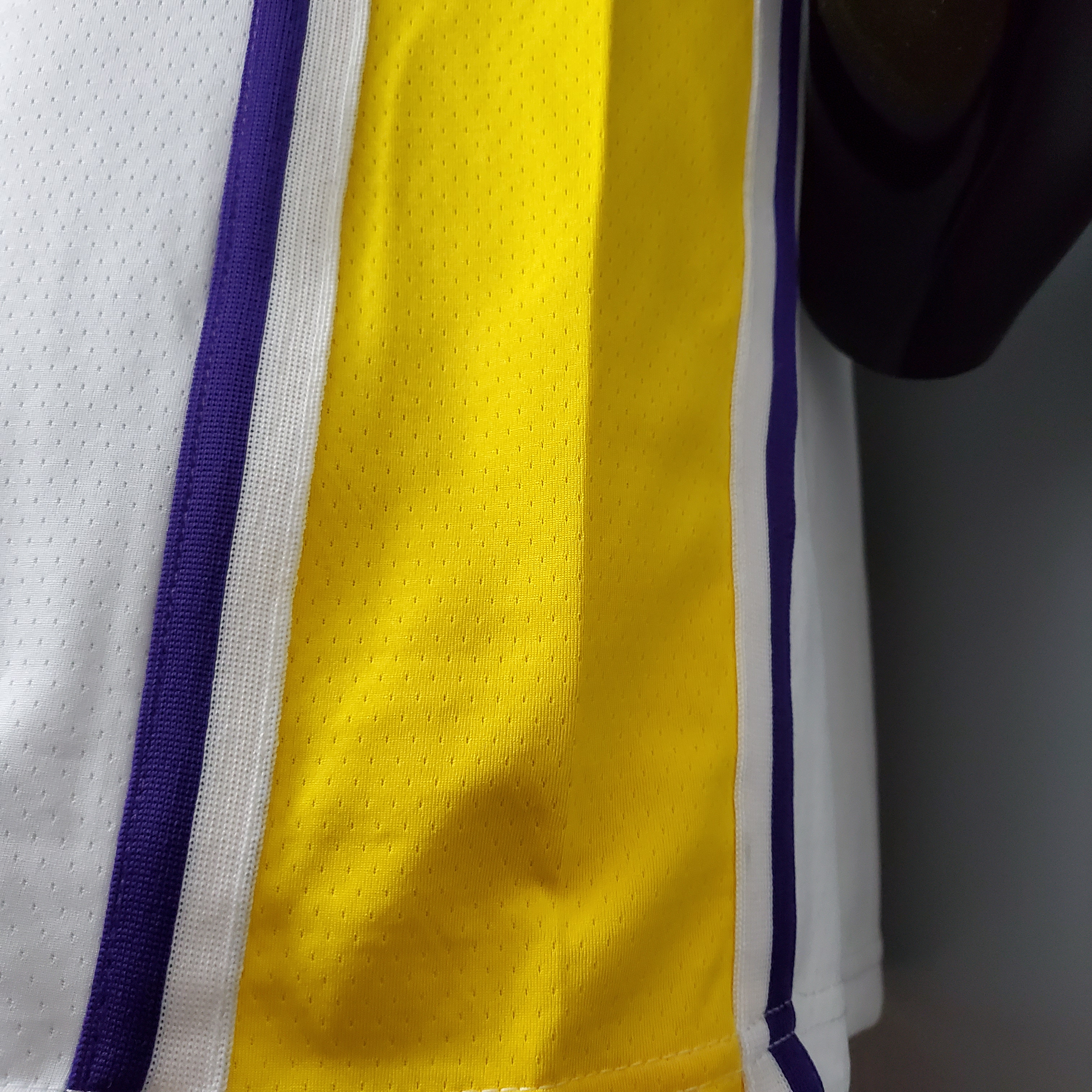 LeBron James Los Angeles Lakers 2020/21 Swingman Jersey White