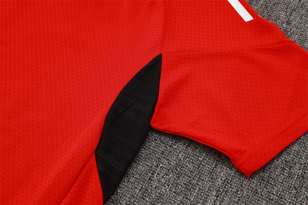 Liverpool Training Short sleeve Suit 24/25