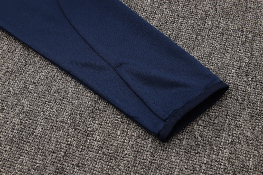 Manchester United Kids Training Suit 24/25