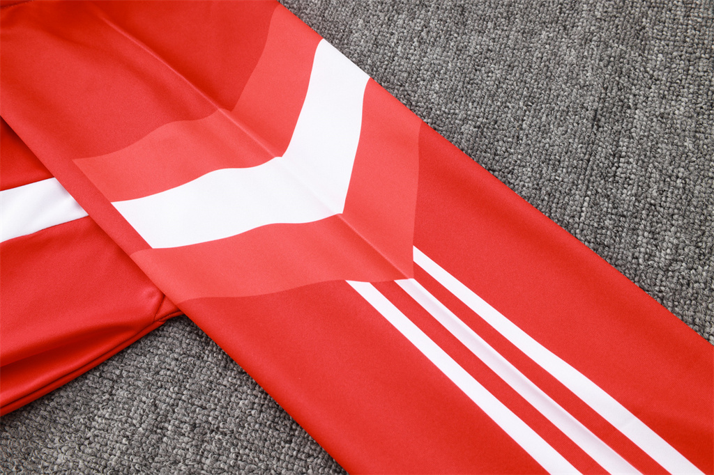 Bayern Munich Kids Training Suit 24/25