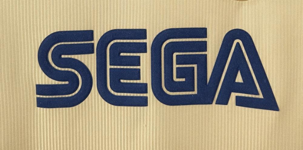 Arsenal Retro  Away Football Shirt 2001/2002