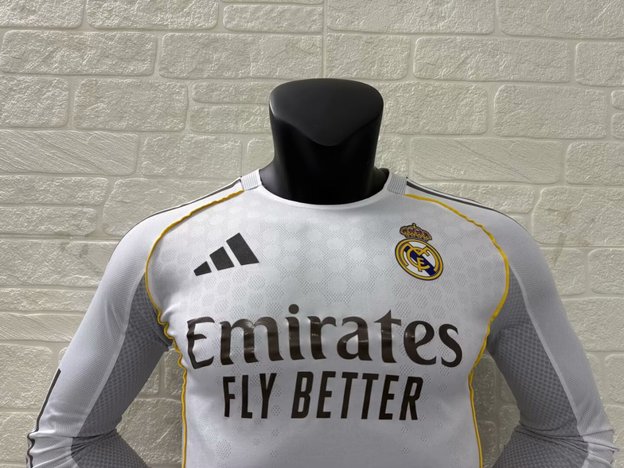 Real Madrid Home Player Version Long Sleeve Man Jersey 25/26
