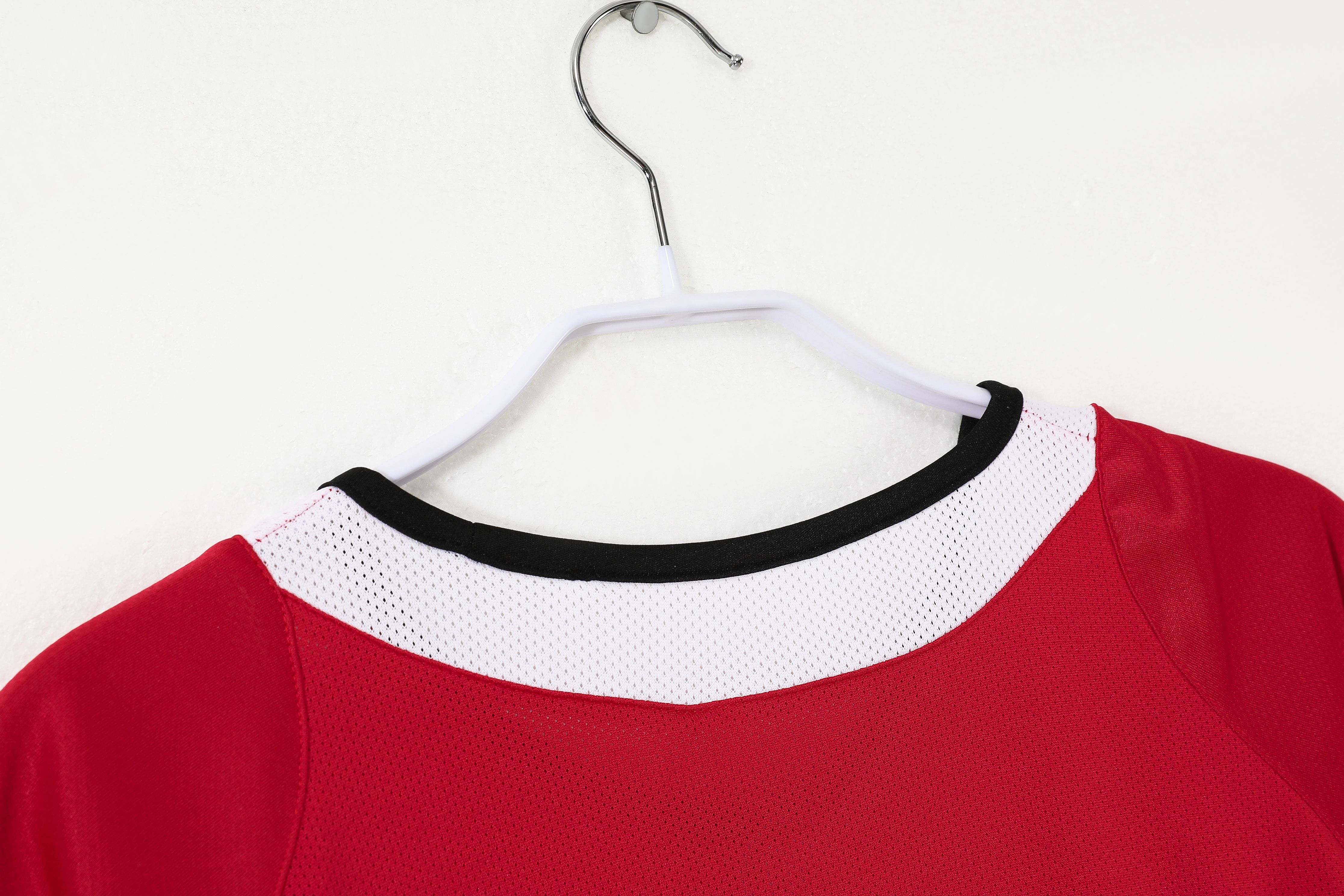 Manchester United Home Retro Jersey 04/06