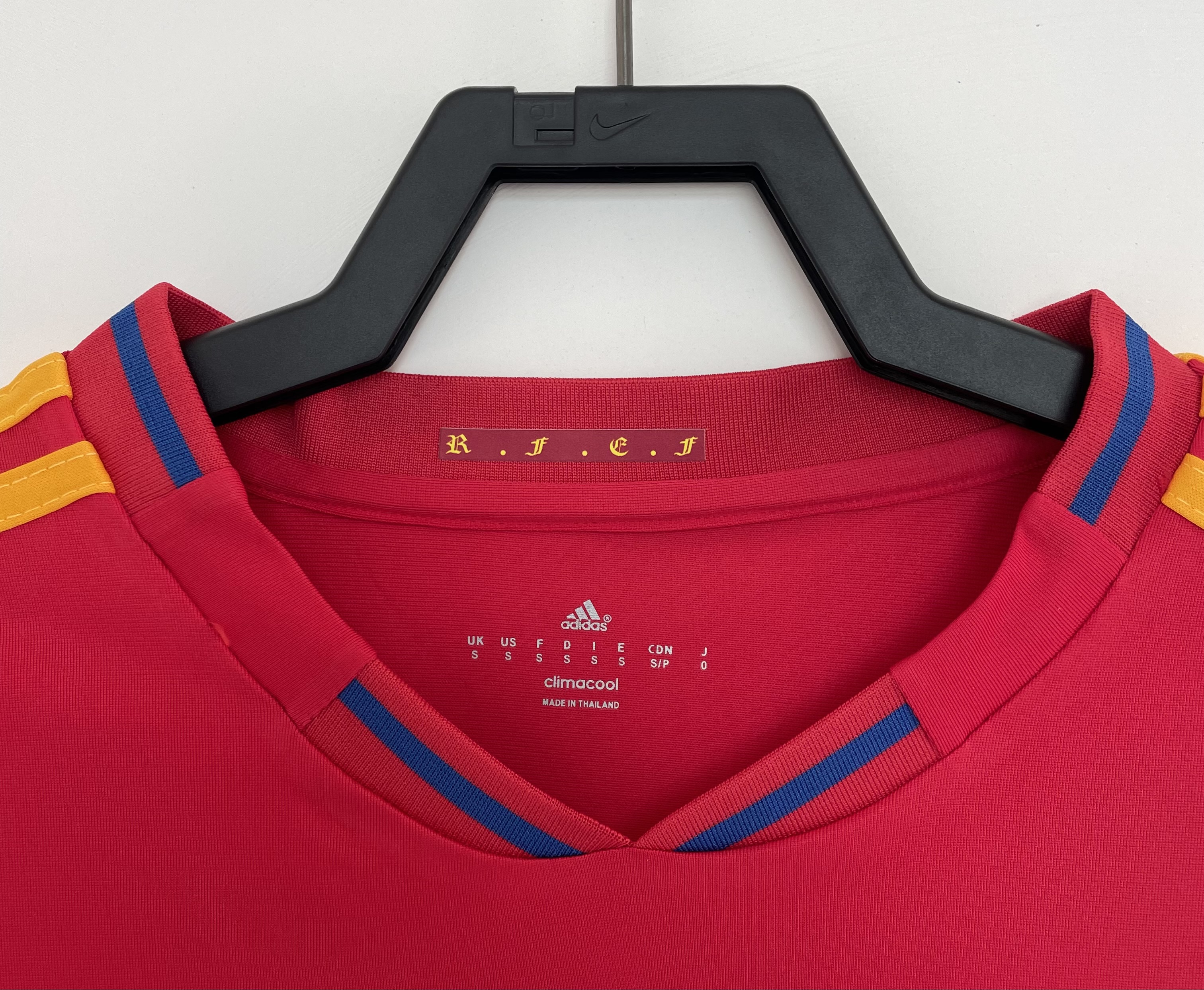 Spain Home Retro Jersey 2009/10